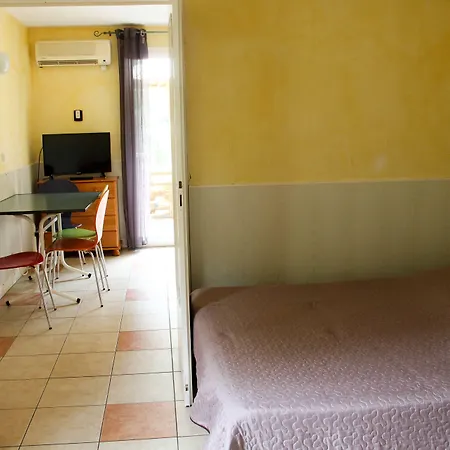 Résidence Les Caraibes Aparthotel 4*