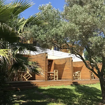 Résidence Les Caraibes Aparthotel 4*