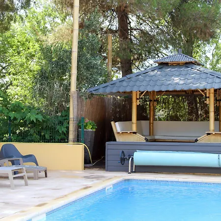 Résidence Les Caraibes Aparthotel 4*