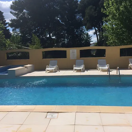 Hotel apartamentowy Les Caraibes 4*