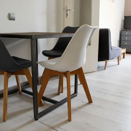 Les Caraibes Hotel apartamentowy Sérignan