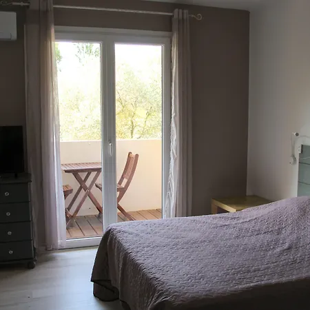 Apartmanhotel Les Caraibes 4*