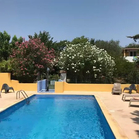 Les Caraibes Hotel apartamentowy 4*